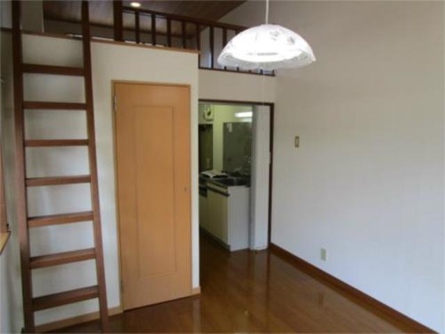 居室・リビング　明るいお部屋です