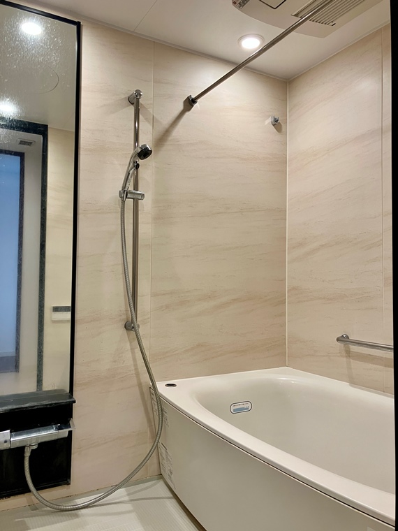 バス・シャワールーム　日々の疲れを癒すお風呂です♪