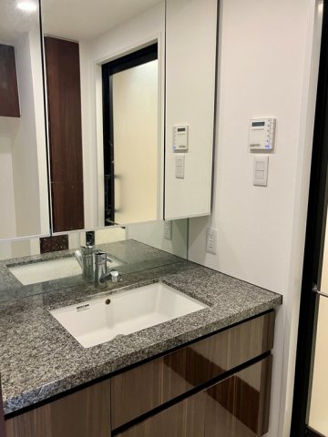 洗面設備　忙しい朝には欠かせない洗面所です♪