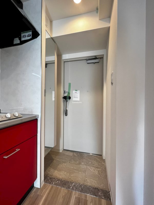 玄関　収納もある玄関です