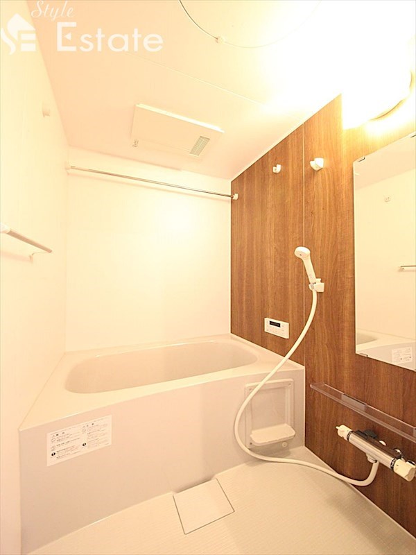 バス・シャワールーム　バスルーム