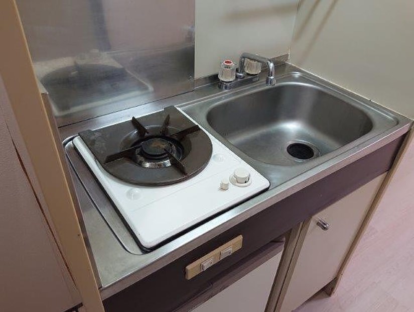 キッチン　一口ガスコンロ付いてます。