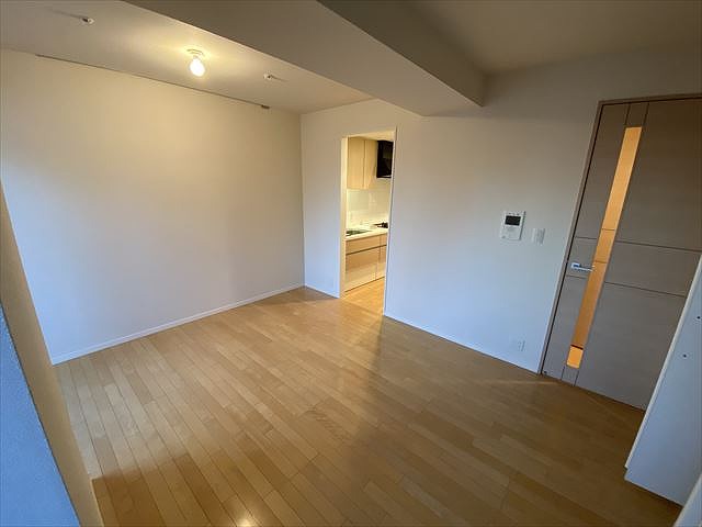 居室・リビング　※別部屋の参考写真です。