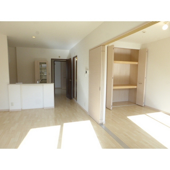 居室・リビング　別部屋参考写真（反転タイプ）