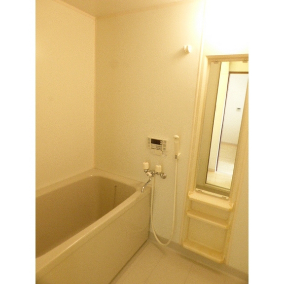 バス・シャワールーム　別部屋参考写真（反転タイプ）