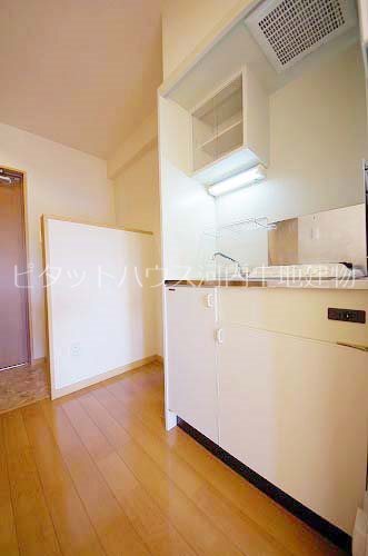 キッチン　キッチン（類似室内）