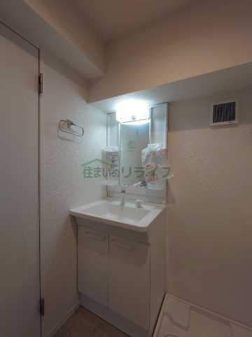 洗面設備　別部屋の参考写真で御座います。