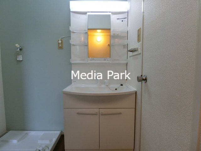 洗面設備　同物件別のお部屋の参考写真です。