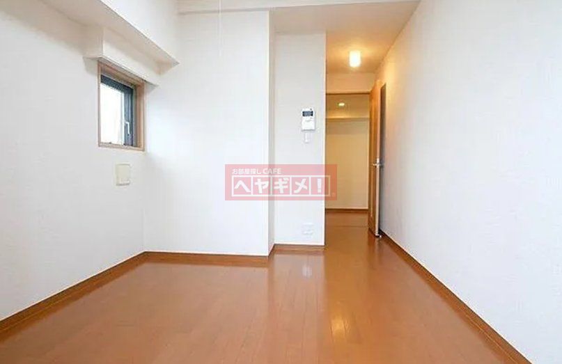 居室・リビング　玄関