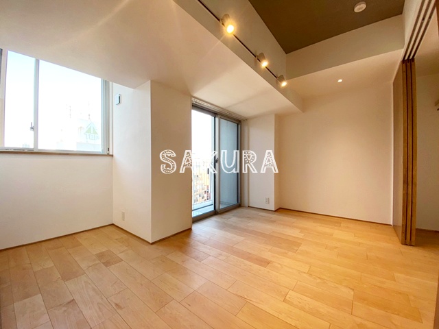 居室・リビング　使いやすい形の為、レイアウトを楽しめます♪