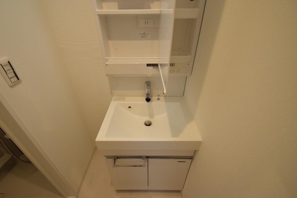 洗面設備　洗髪洗面化粧台