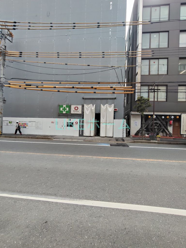 エントランス　駐車場