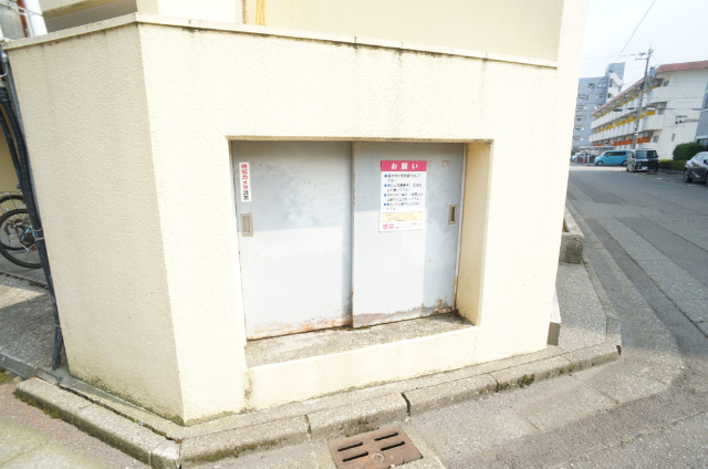 その他　敷地内ゴミ捨て場