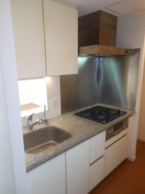 キッチン　３口ガスコンロ♪