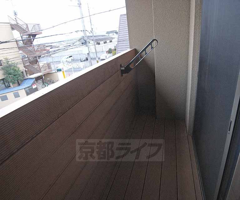 バルコニー　ゆとりのあるバルコニーです。