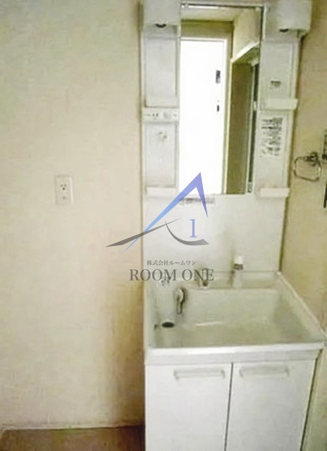 洗面設備　洗面台です。