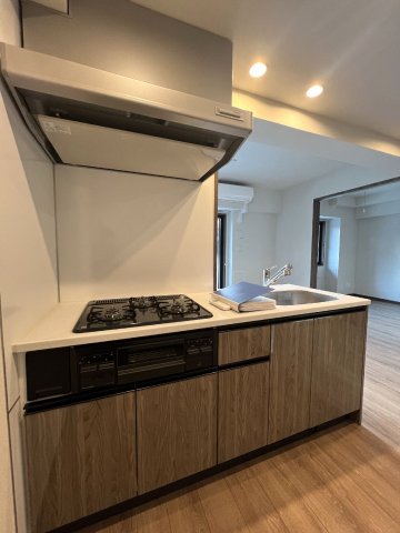 キッチン　※反転タイプの写真です