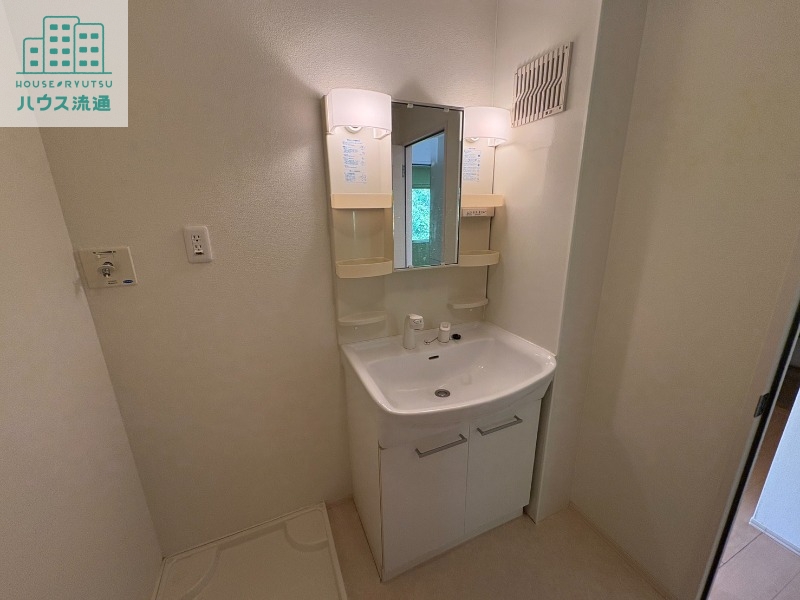 洗面設備　※別号室の写真です