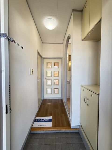 玄関　別部屋参考写真です