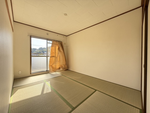 居室・リビング　別部屋参考写真です