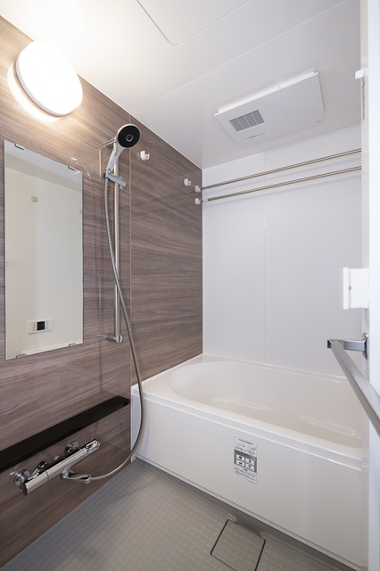 バス・シャワールーム　※写真は同タイプ住戸です。