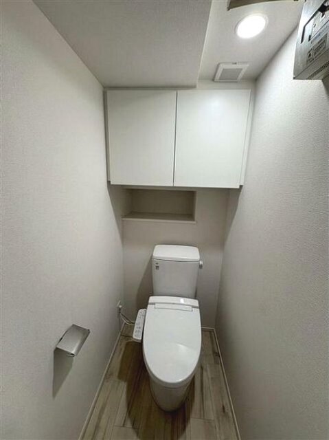 トイレ　温水洗浄便座