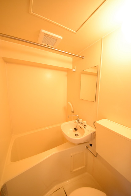 バス・シャワールーム　～いい湯だなぁ～