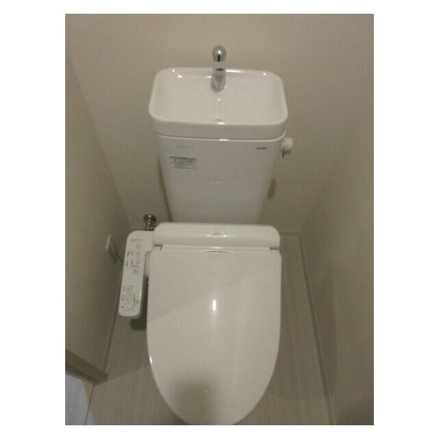 トイレ　写真は202号室