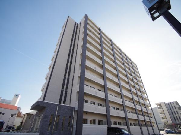 建物外観　鉄筋コンクリート造 地上11階建て
