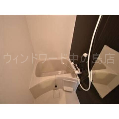 バス・シャワールーム　詳細は、ウィンドワード中の島までご相談下さい。