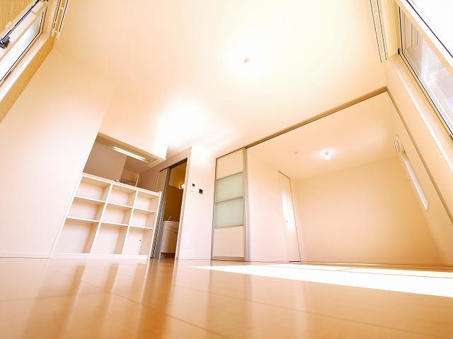 居室・リビング　ゆったり過ごせる居間です