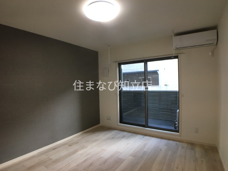 居室・リビング　同型別部屋写真