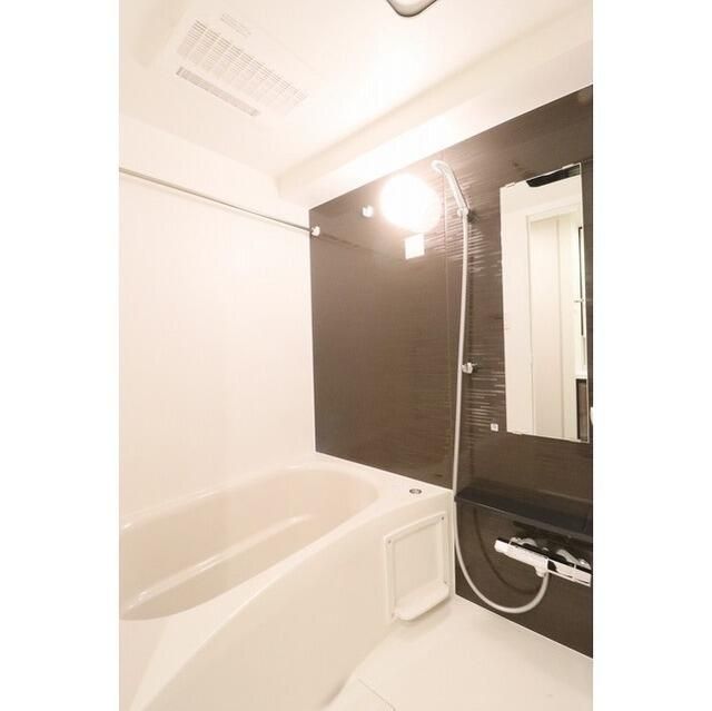 バス・シャワールーム　お風呂で日々の疲れを落としましょう