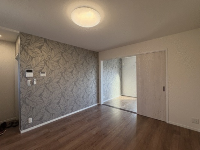 居室・リビング　階数により、壁紙が変わります。