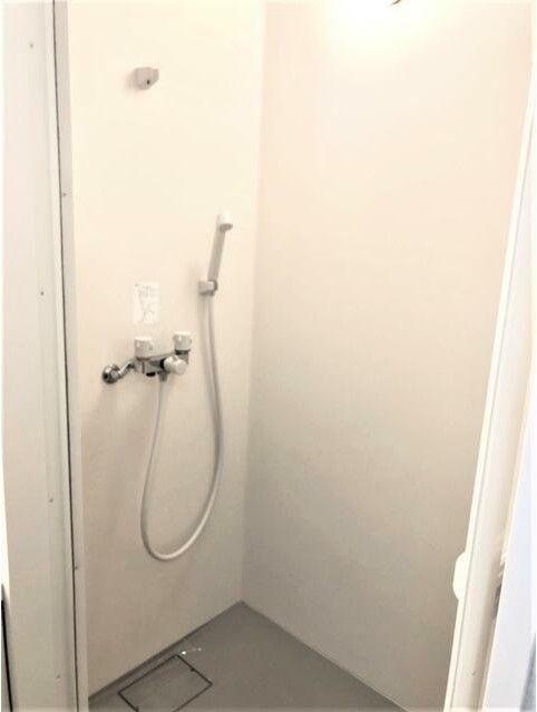 バス・シャワールーム　雨の日でも安心の浴室乾燥機付きです♪