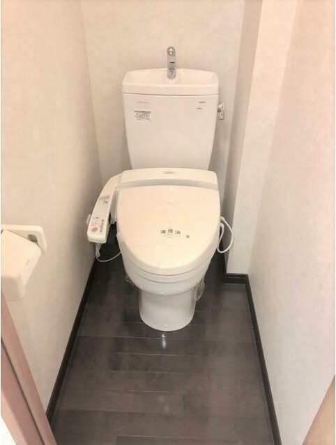 トイレ　嬉しい温水洗浄便座♪