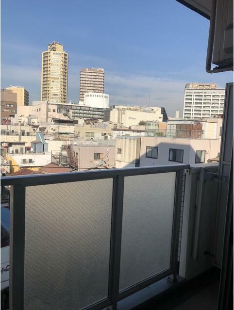 バルコニー　暖かな日差しのふりそそぐバルコニー♪