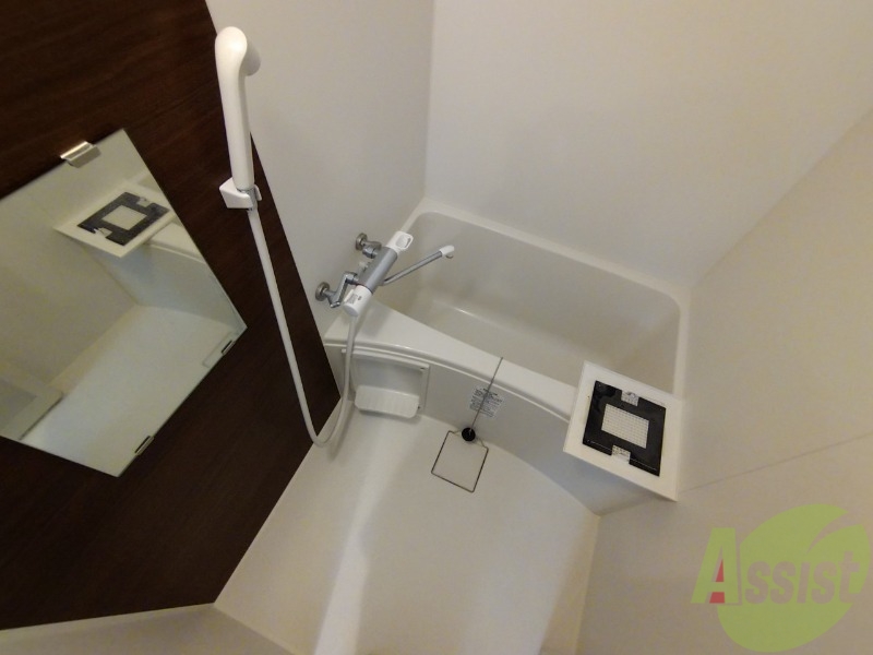 バス・シャワールーム　お風呂になります。一日の疲れを癒してくださいね。