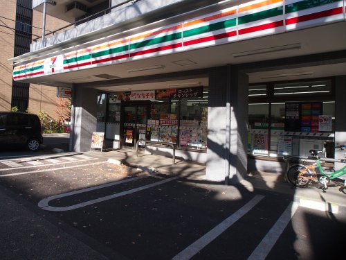 コンビニ　セブンイレブン 三鷹下連雀3丁目店（コンビニ）まで208m