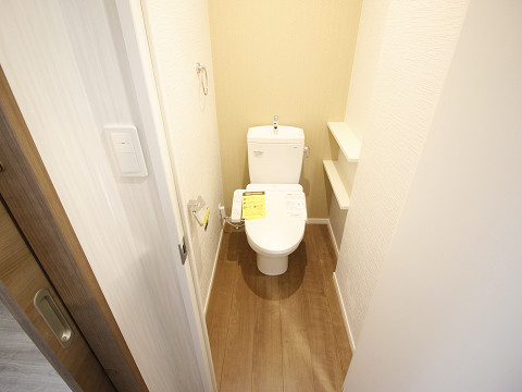 トイレ　※他室写真～現況優先～