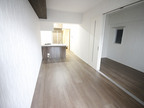 居室・リビング　※他室写真～現況優先～