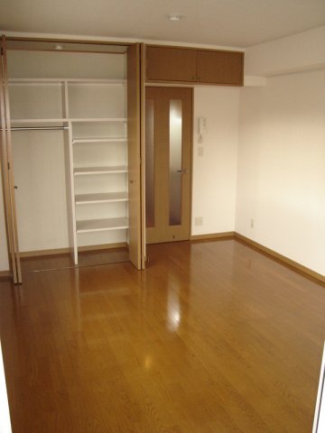 居室・リビング　使いやすい居間です