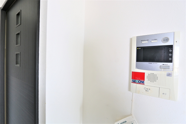 セキュリティ　セコム対応のモニターフォンで防犯対策