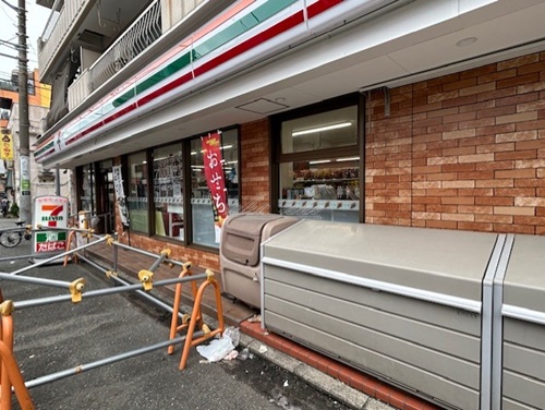 コンビニ　セブンイレブン よこはまばし店（コンビニ）まで82m