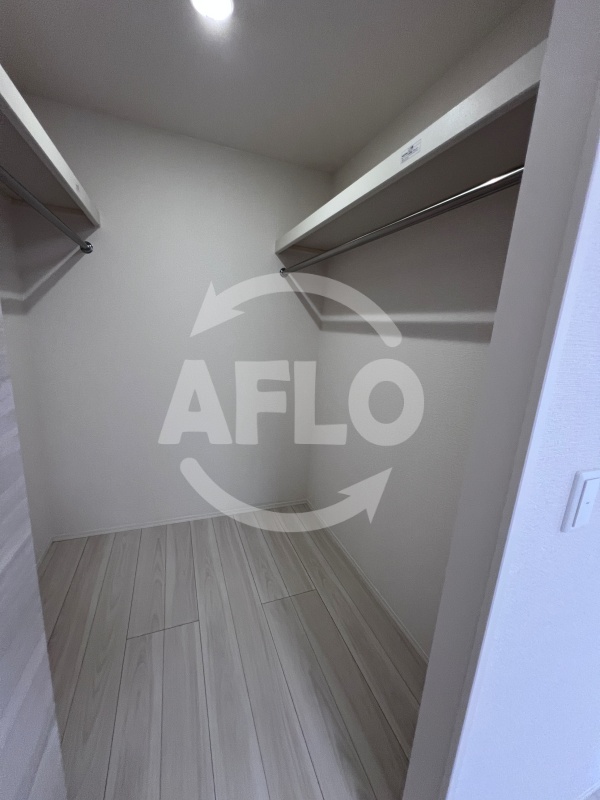 収納　竹宏セレニティ晴明通　ウォークインクローゼット