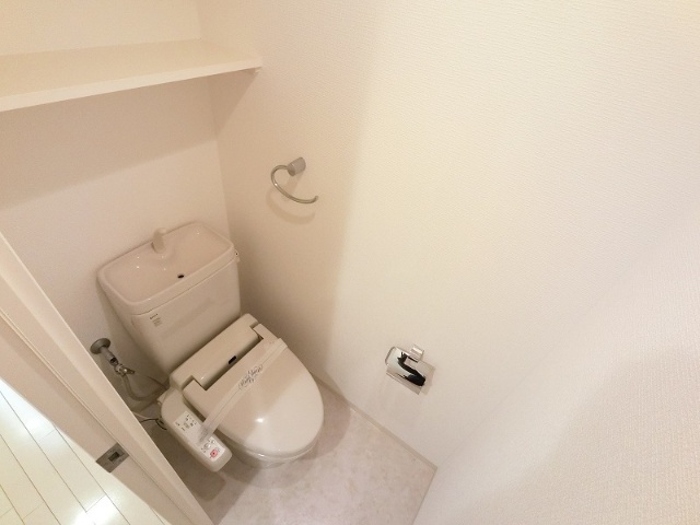 トイレ　シャワートイレです