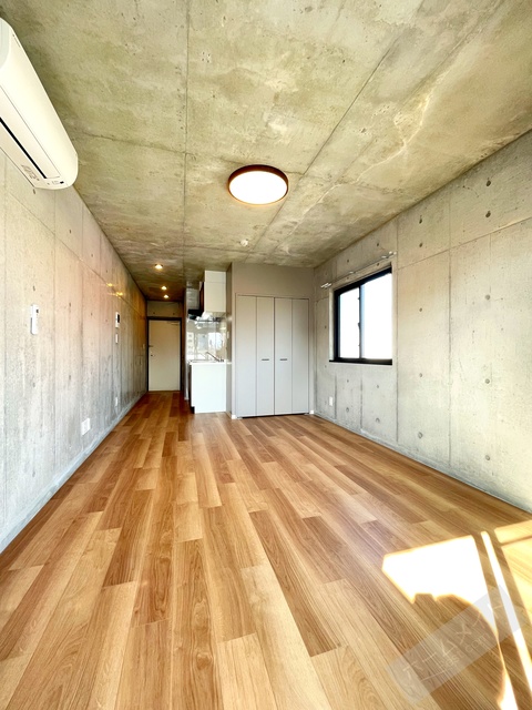 居室・リビング　エアコン付き♪