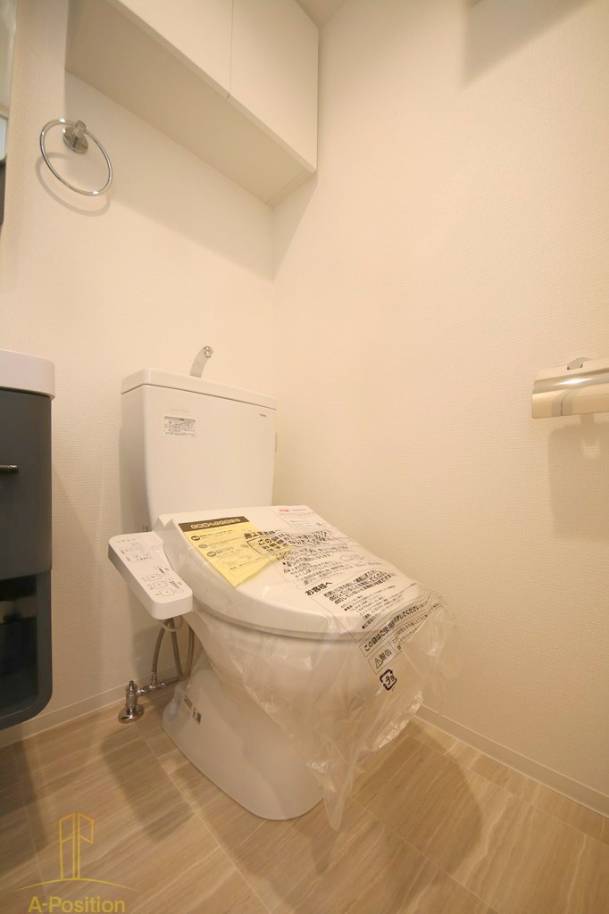 トイレ　セレニテ九条リアン