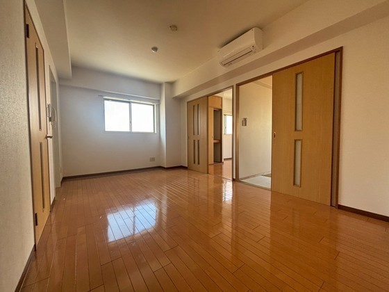 居室・リビング　※別部屋の写真です