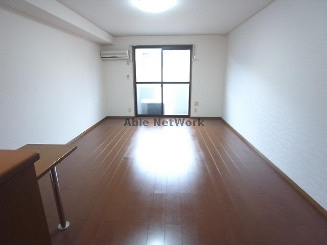 居室・リビング　洋室